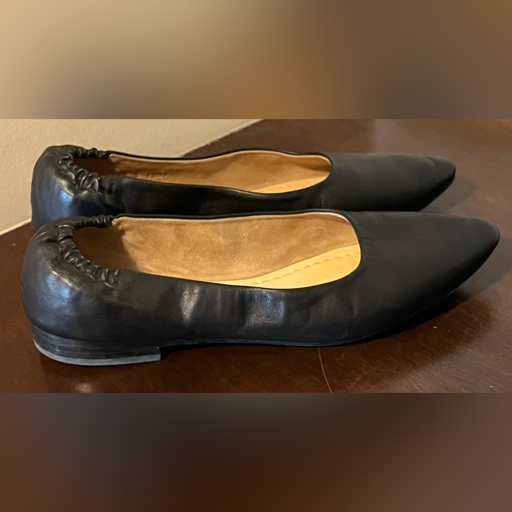 Classic Black Women's Pointed Toe Ballet Flats